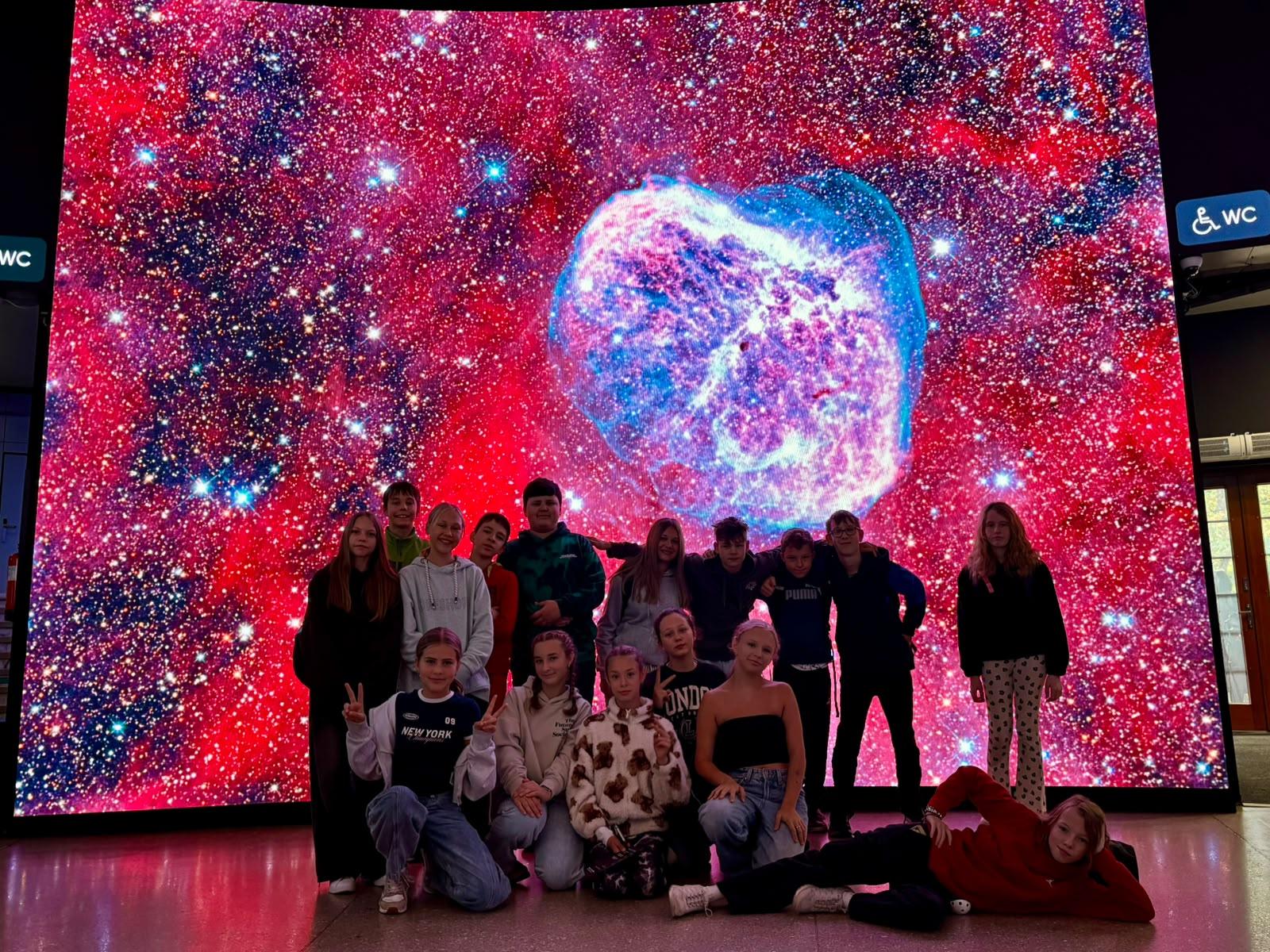 NÁVŠTĚVA PLANETÁRIA OČIMA TŘÍDY 7.C