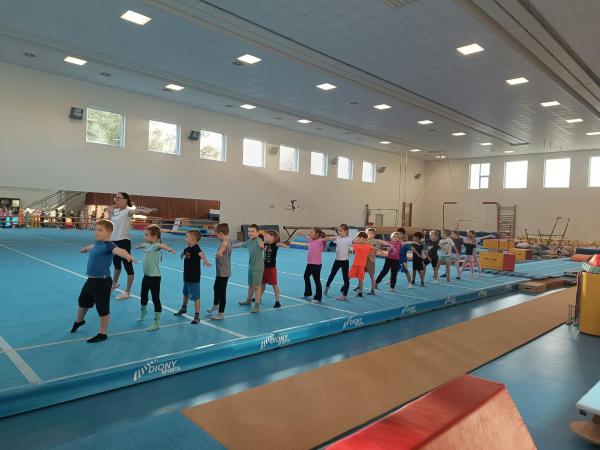 SPORTOVNÍ ČTYŘLÍSTEK DĚTI BAVÍ